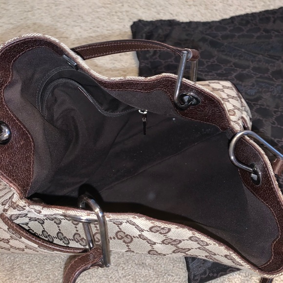 AUTHENTIC GUCCI BAG. Perfect condition. NO STAINS - Picture 4 of 4